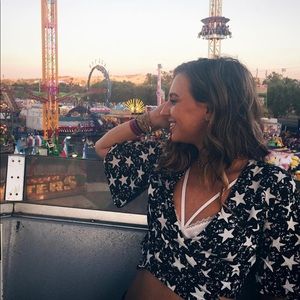 LF black and white star crop tie top